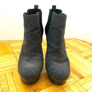 Beautiful Vince Camuto Grey Booties